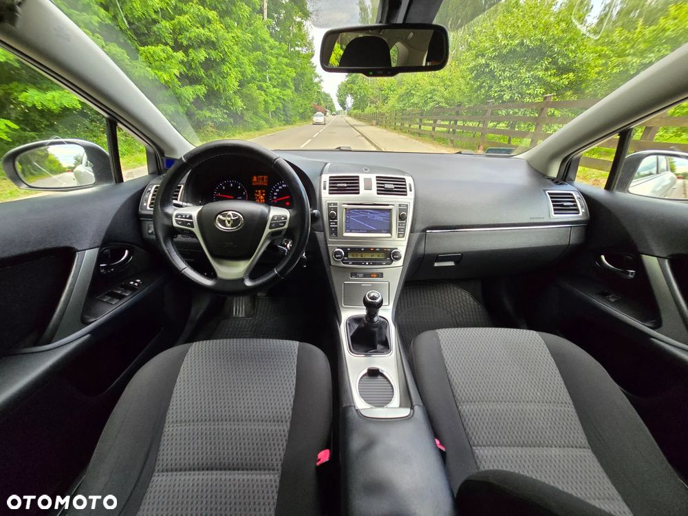Toyota Avensis 2.0 D-4D Premium - 7
