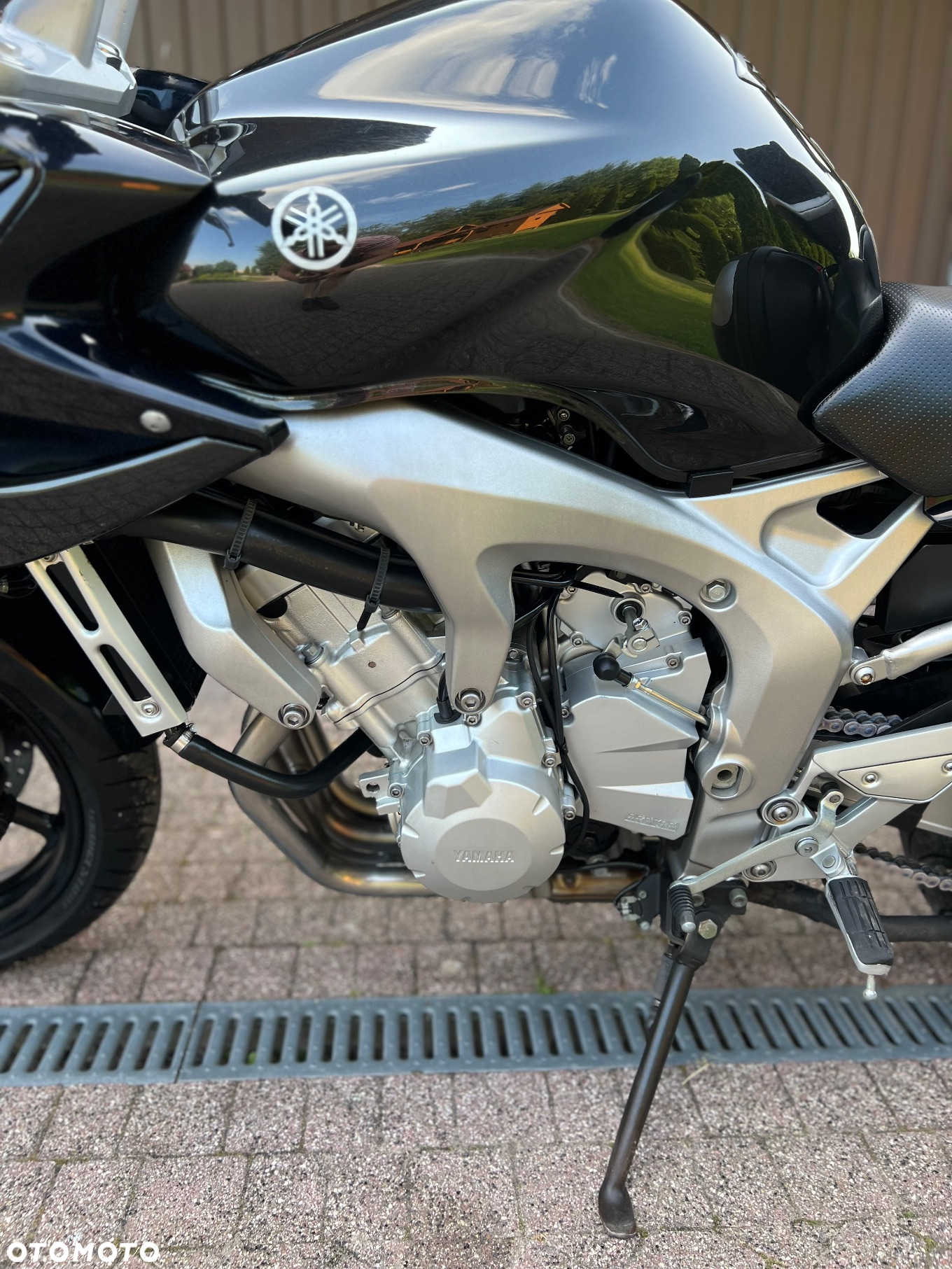 Yamaha FZ6 - 18