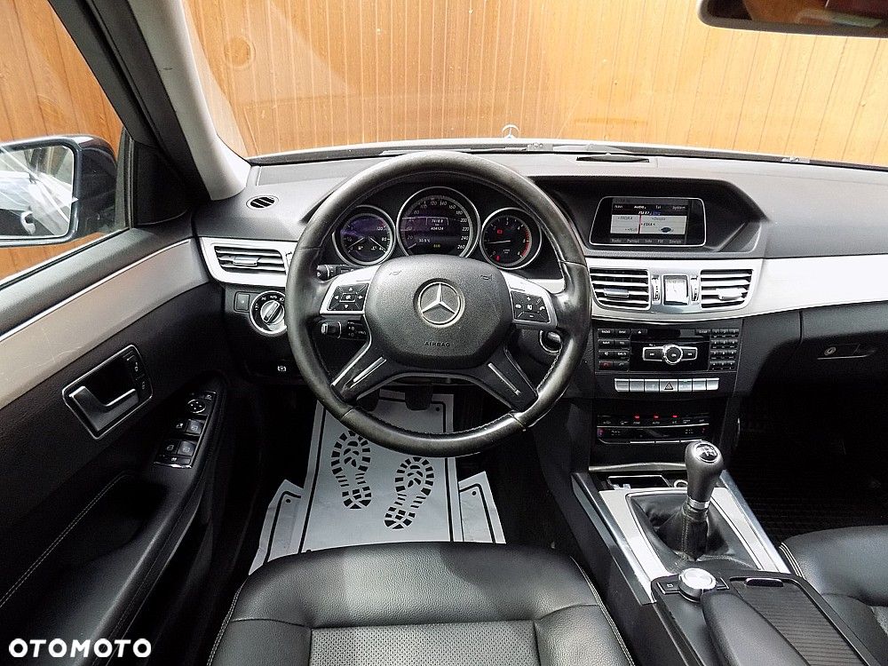 Mercedes-Benz Klasa E 200 BlueTEC - 12