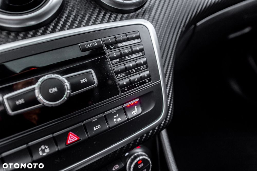 Mercedes-Benz Klasa A 250 4Matic 7G-DCT AMG Line - 31