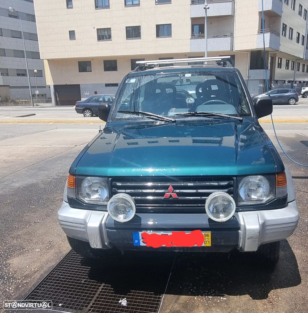 Mitsubishi Pajero 2.5 TDi GLS - 4