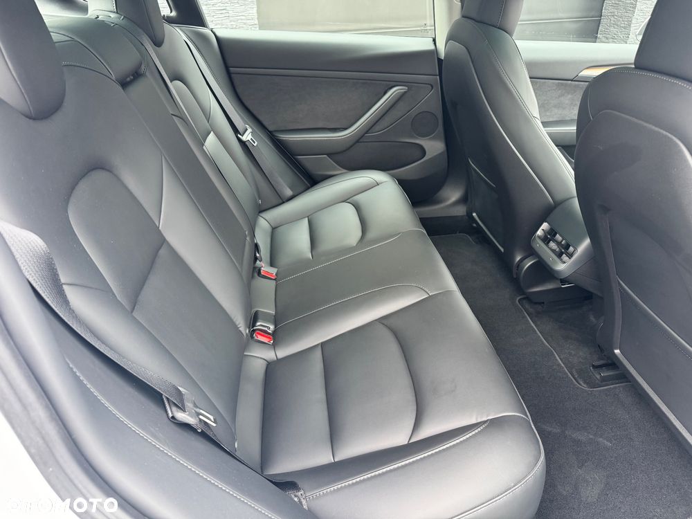 Tesla Model 3 Langstreckenbatterie Allradantrieb Dual Motor - 17