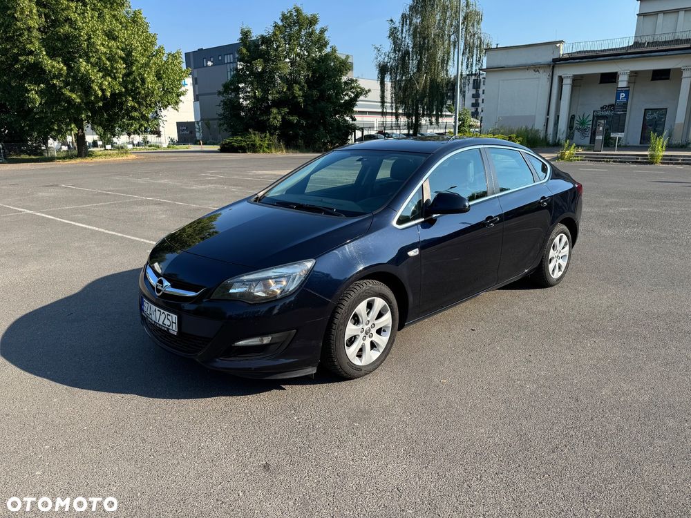 Opel Astra 1.4 T Active - 1
