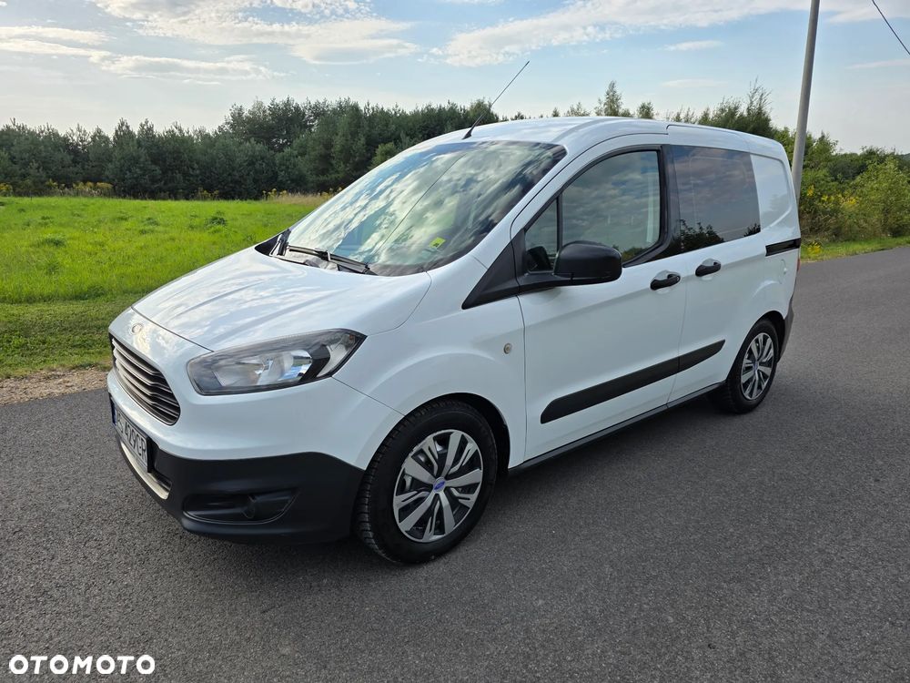 Ford Tourneo Courier 1.0 EcoBoost Ambiente - 4