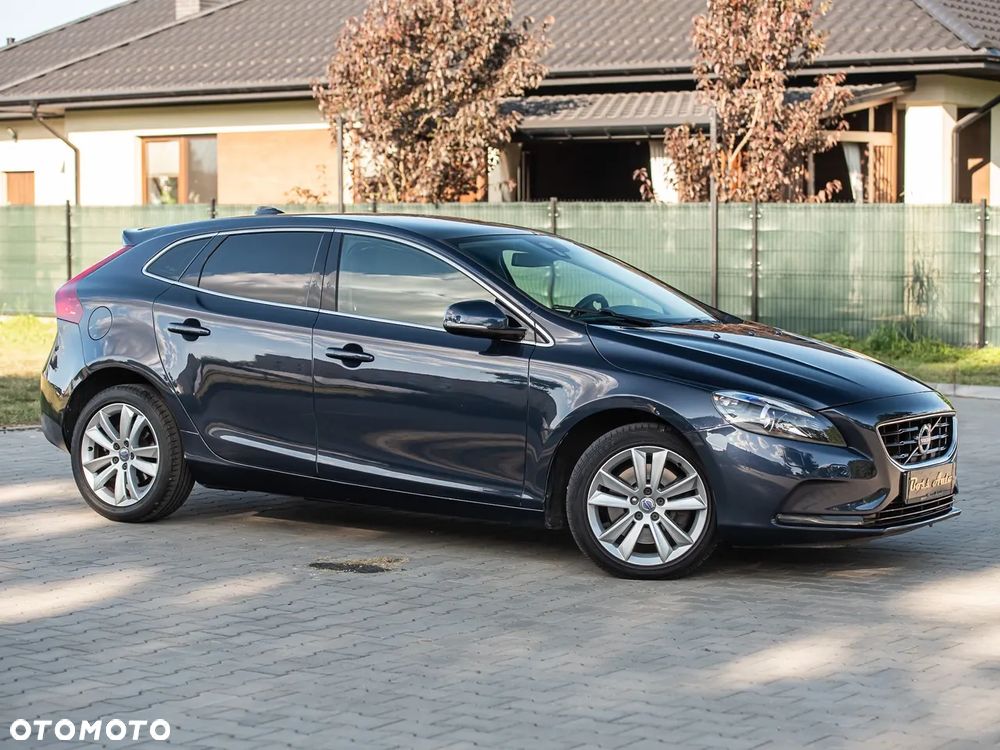 Volvo V40 D3 Geartronic Summum - 2