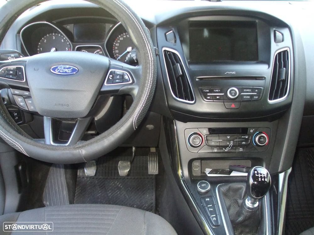 Ford Focus SW 1.5 TDCi Titanium - 2
