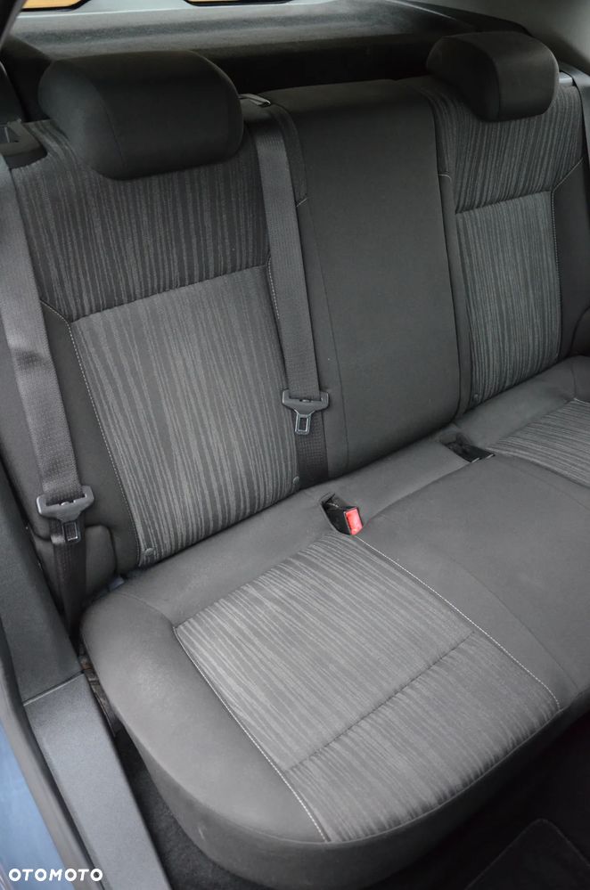 Opel Astra 1.6 150 Jahre - 15