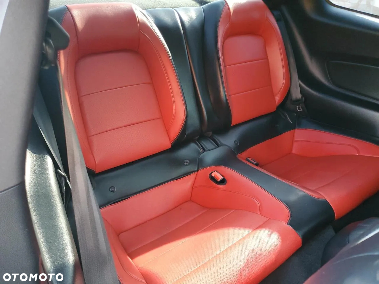 Ford Mustang 5.0 V8 GT - 10