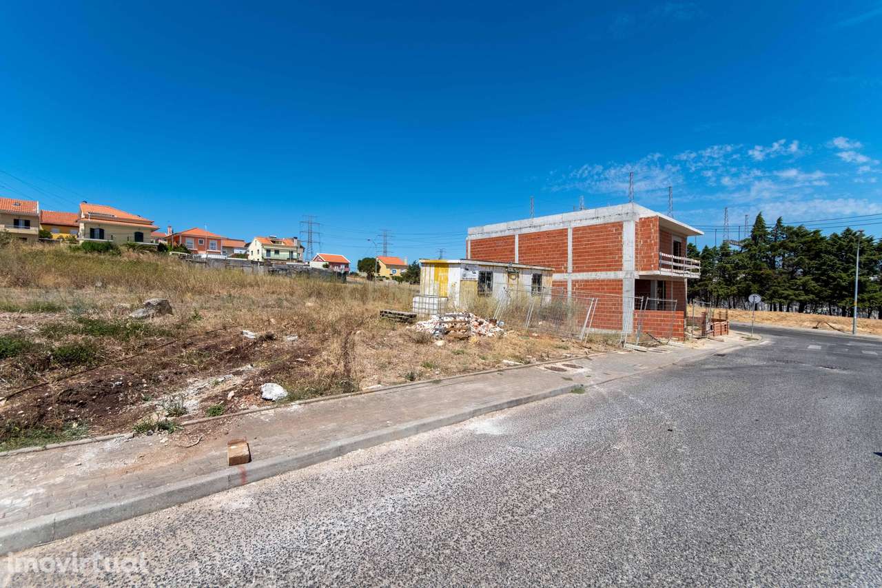 Terreno para construção de moradia T3 | 190 m² | Amadora - Grande imagem: 3/23