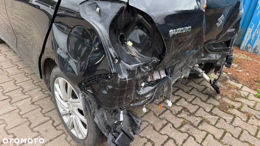 Suzuki Swift 1.2 Dualjet SHVS Premium CVT - 12