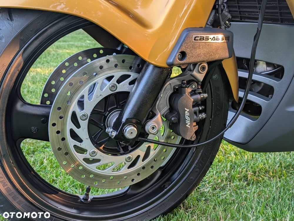 Honda ST - 28