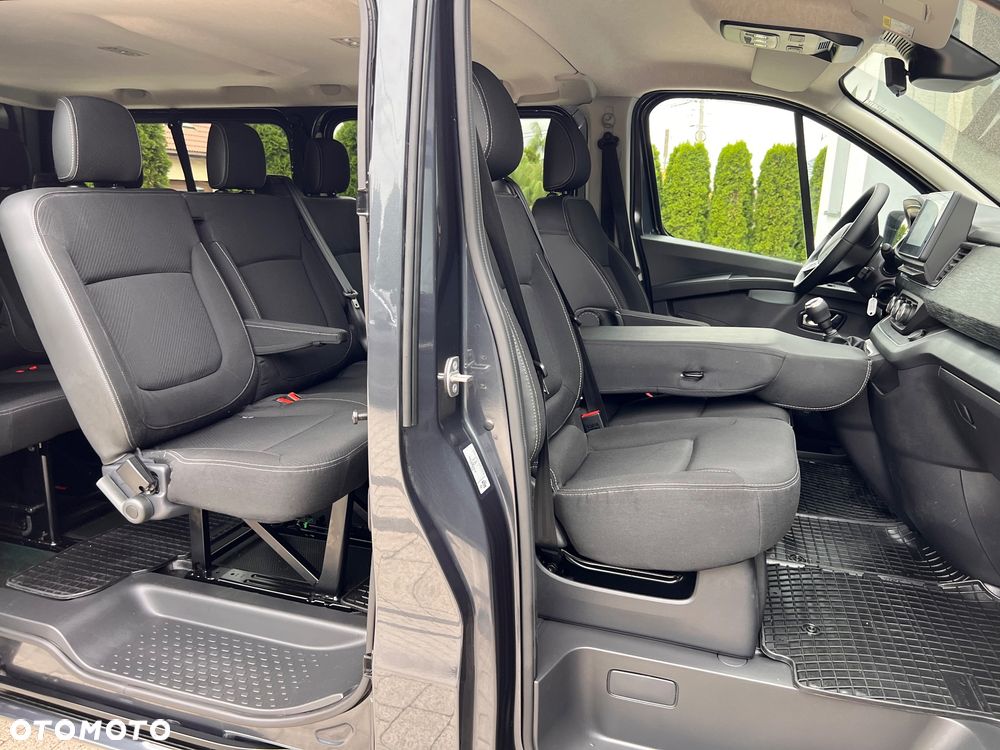 Renault Trafic 2.0 dCi - 9