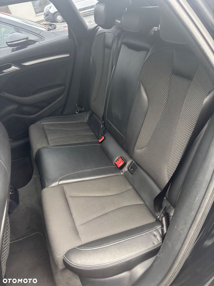 Audi A3 Sportback 1.6 TDI DPF Ambition S tronic - 11