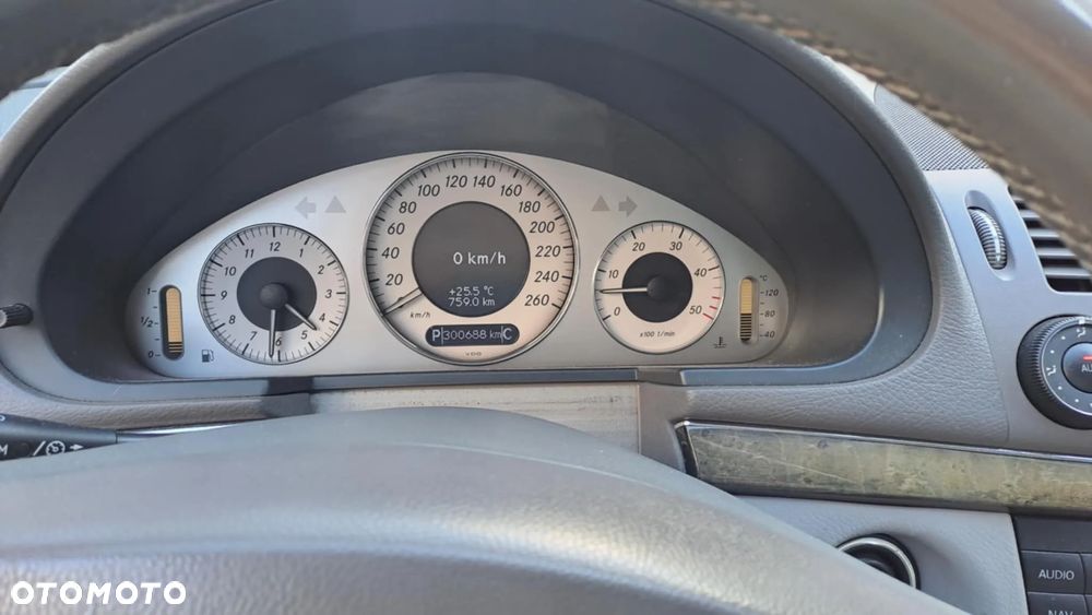 Mercedes-Benz Klasa E 320 CDI 4-Matic Avantgarde - 16