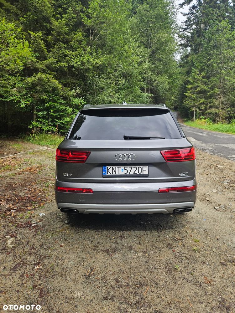 Audi Q7 - 8