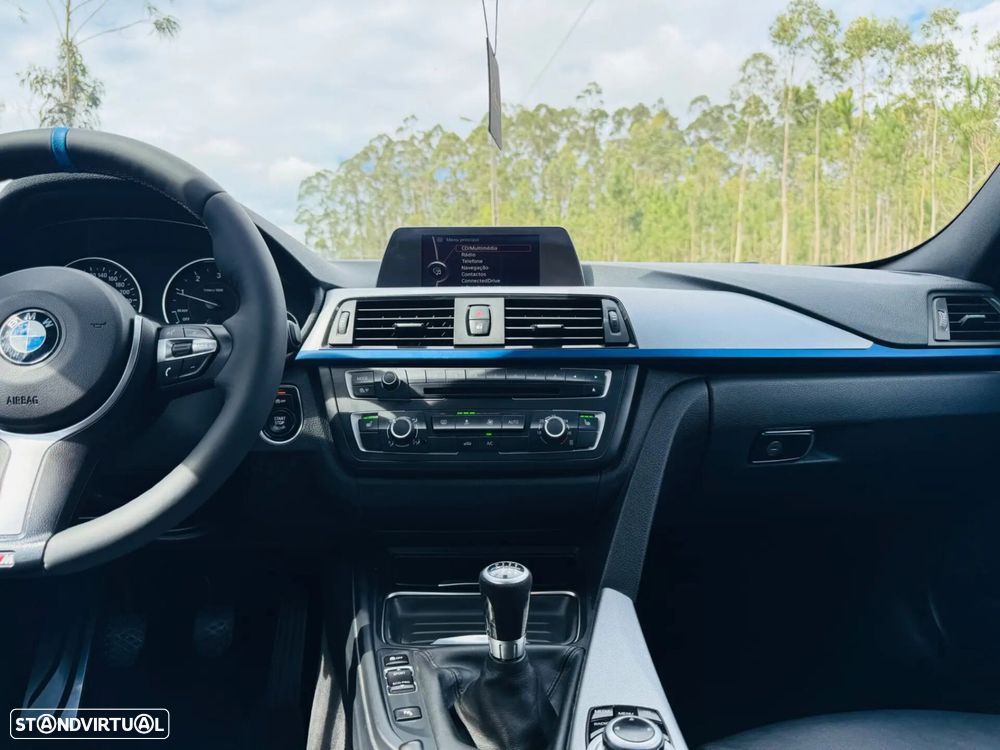 BMW 320 d Pack M - 31
