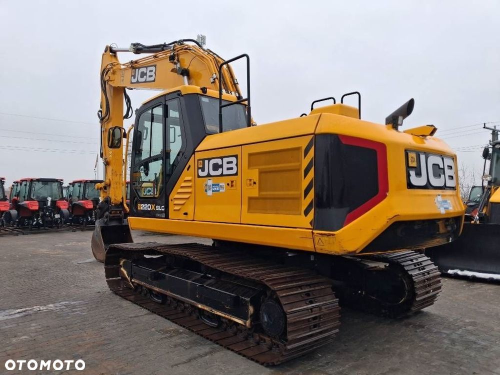 JCB 220X - 11