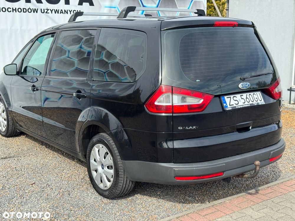 Ford Galaxy 1.8 TDCi Ambiente - 12