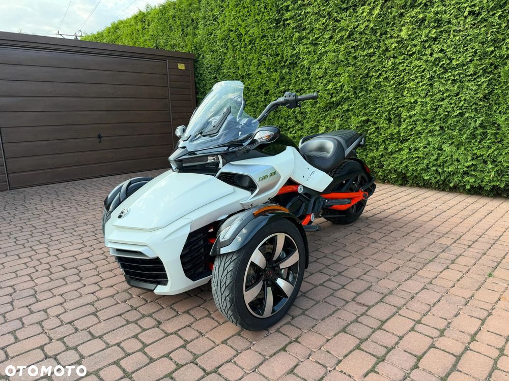 Can-Am Spyder - 1