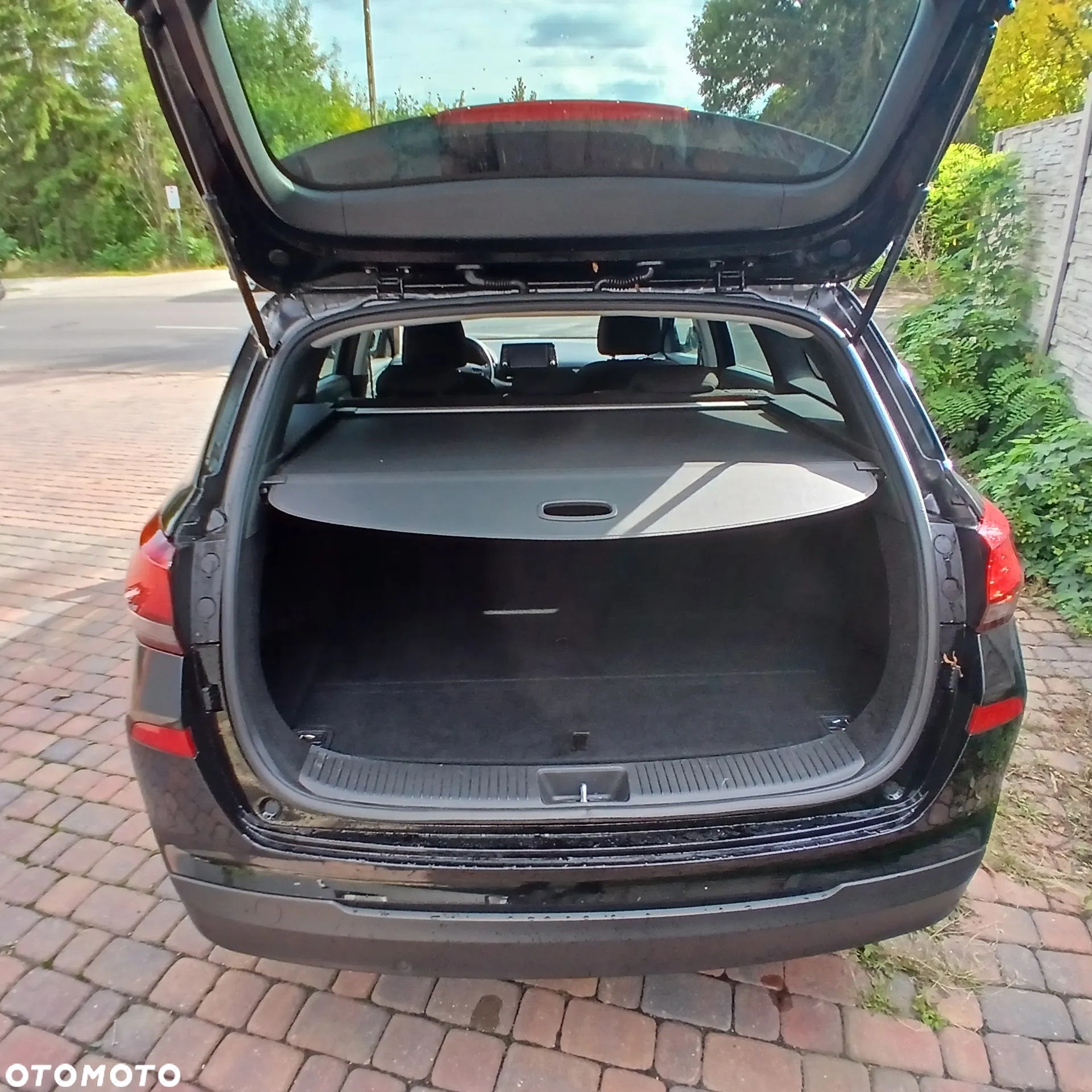 Hyundai i30 1.4 Premiere Comfort - 16