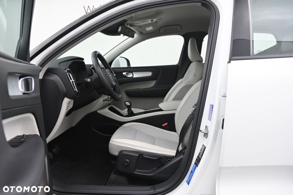 Volvo XC 40 T3 Momentum - 15