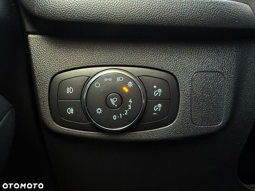 Ford Focus 1.0 EcoBoost mHEV Titanium X - 13