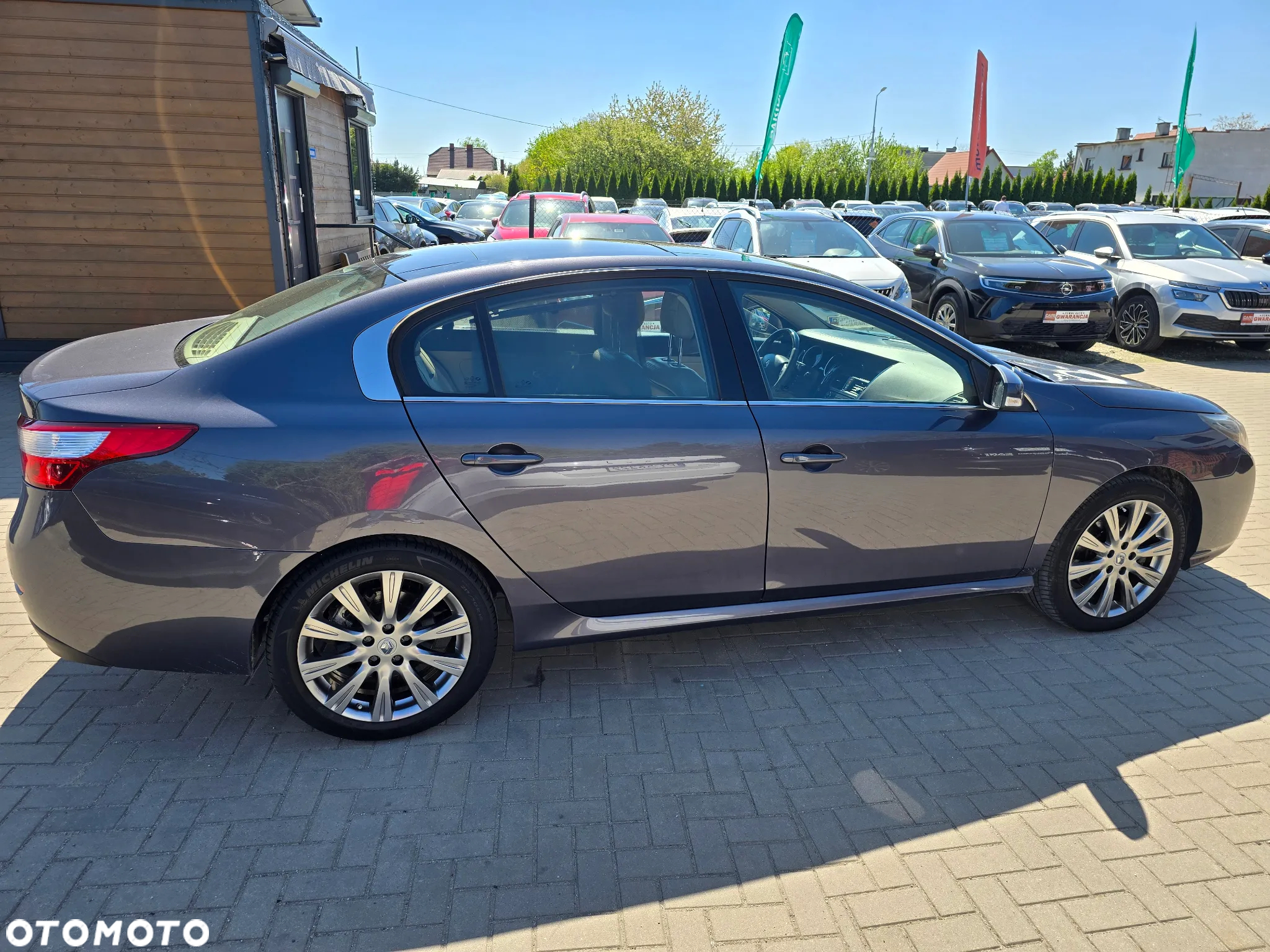 Renault Latitude V6 dCi 240 FAP - 6