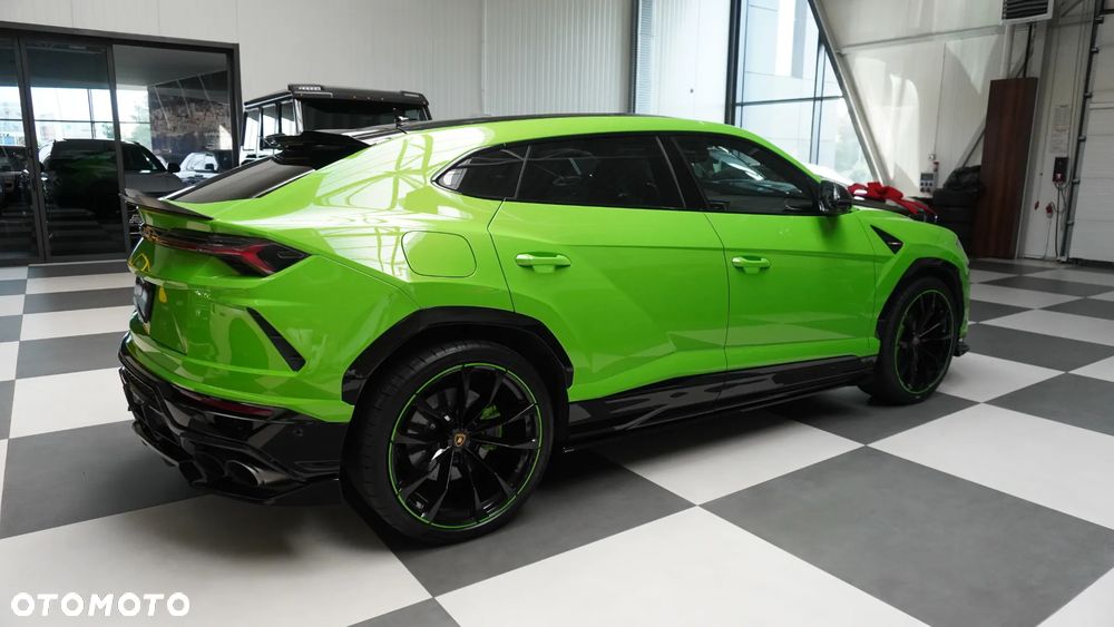 Lamborghini Urus - 4