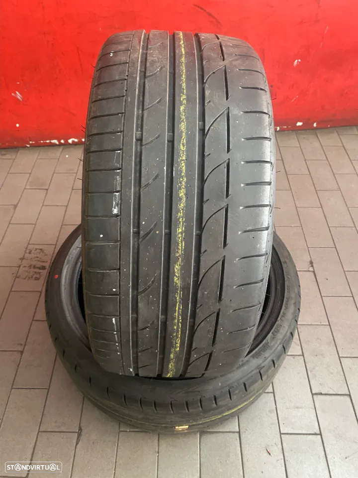 Pneus Bridgestone 245/35/19 Potenza S001 com mais de 50% de piso - 2