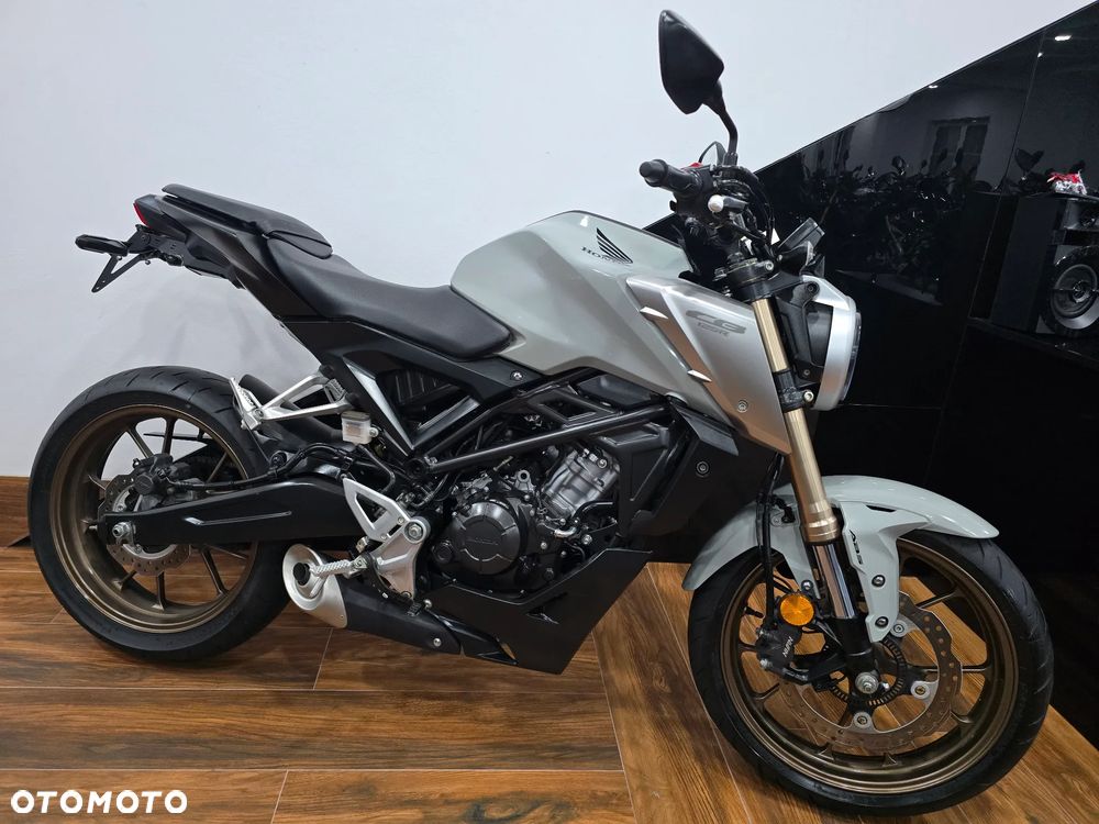 Honda CB - 3