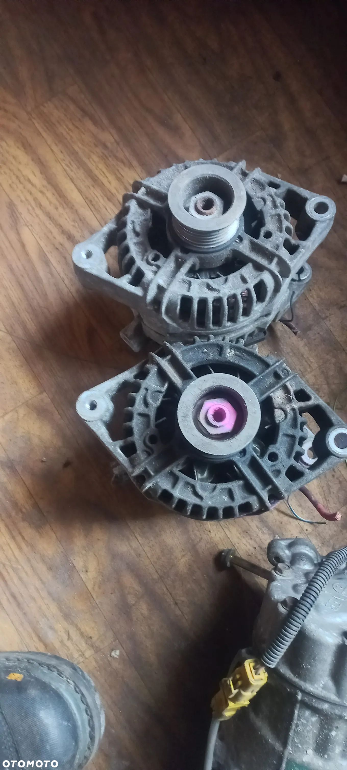 Opel Vectra B Omega B 2,2 B alternator 0124415008 - 1
