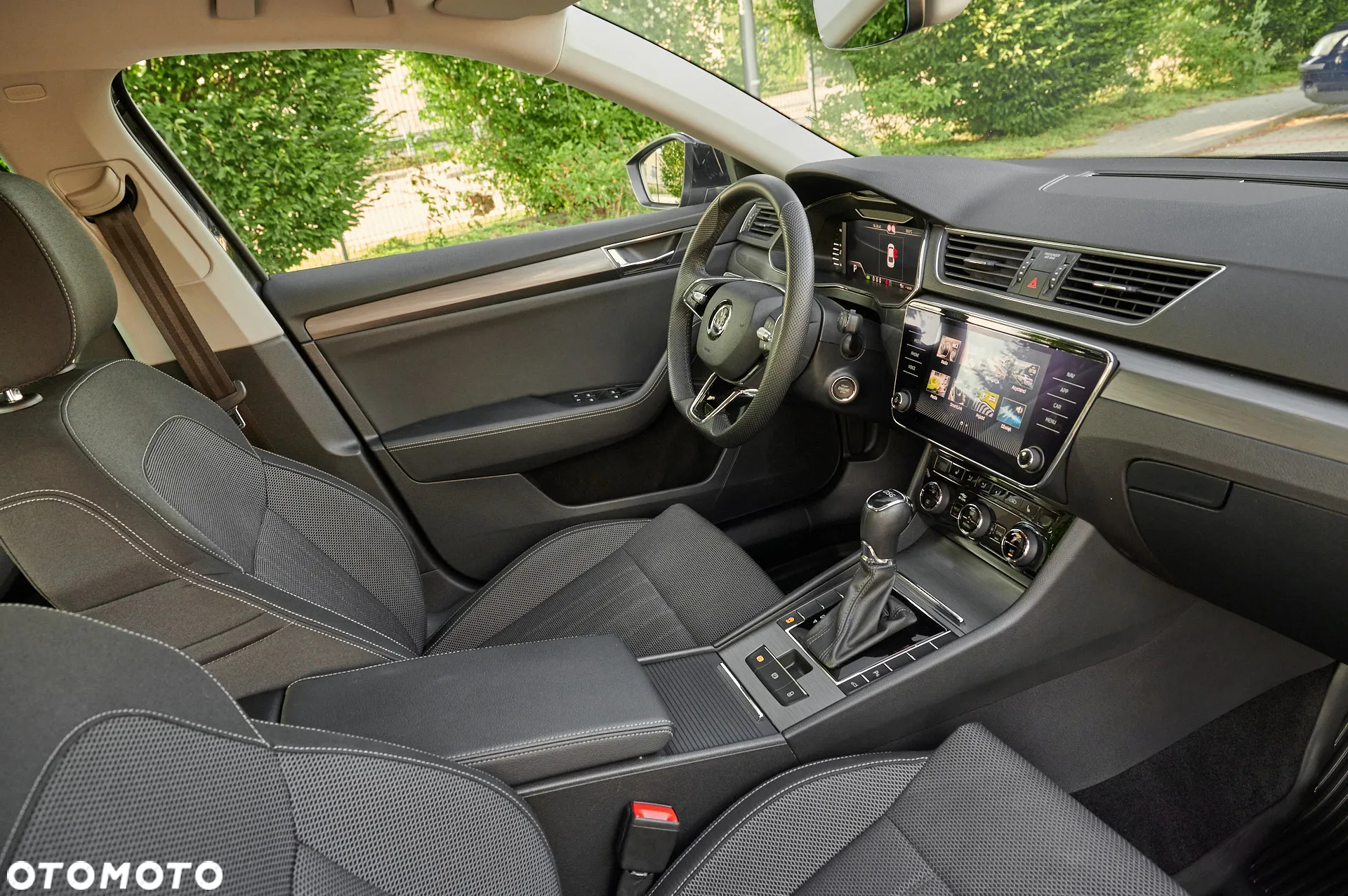 Skoda Superb 2.0 TDI Style DSG7 - 28