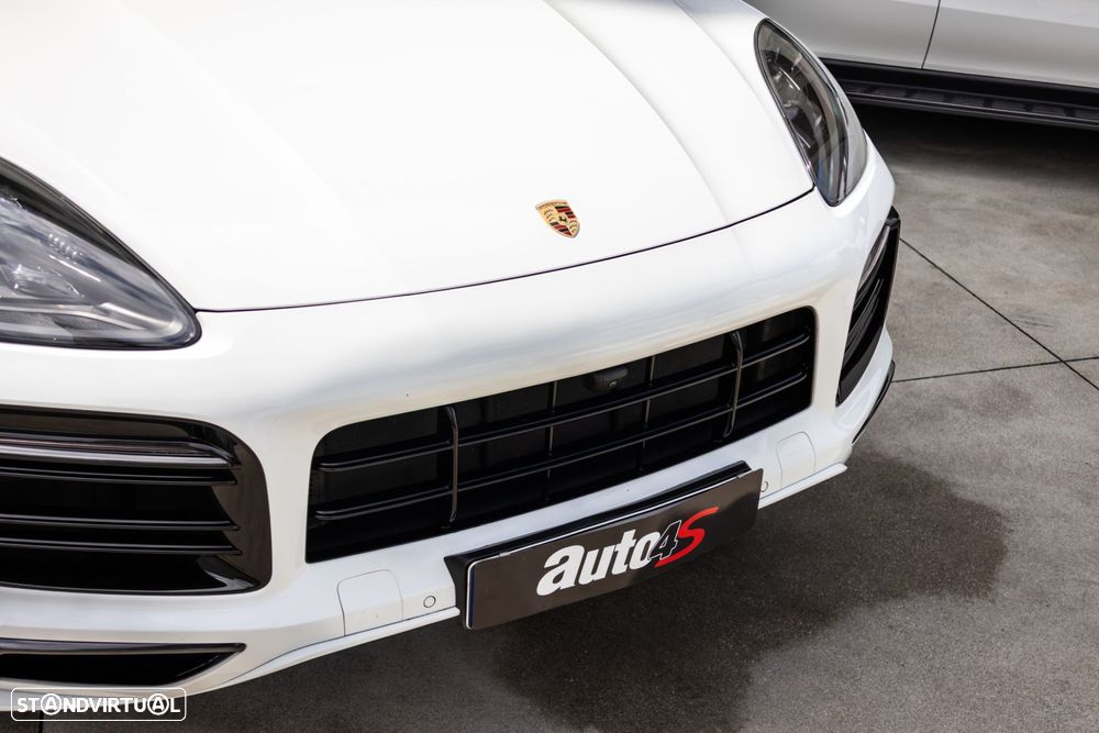 Porsche Cayenne Coupé E-Hybrid - 9