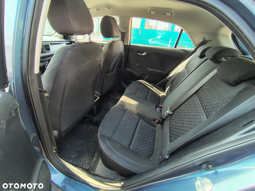 Kia Rio 1.2 M - 14