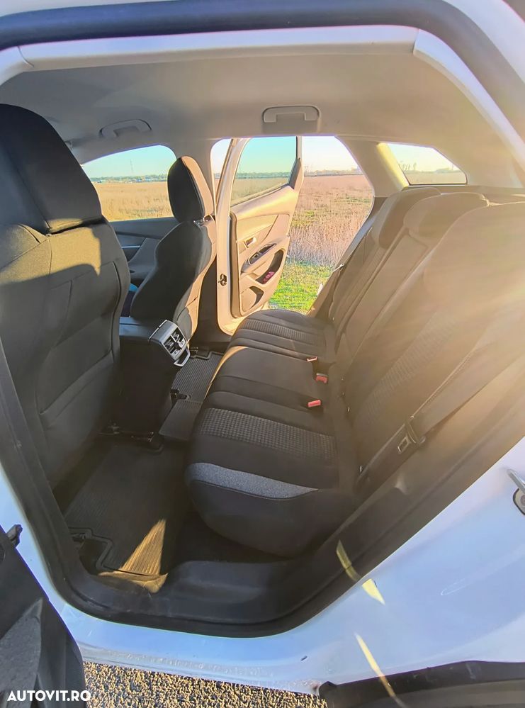 Peugeot 3008 1.6 BlueHDI S&S EAT6 Active - 18