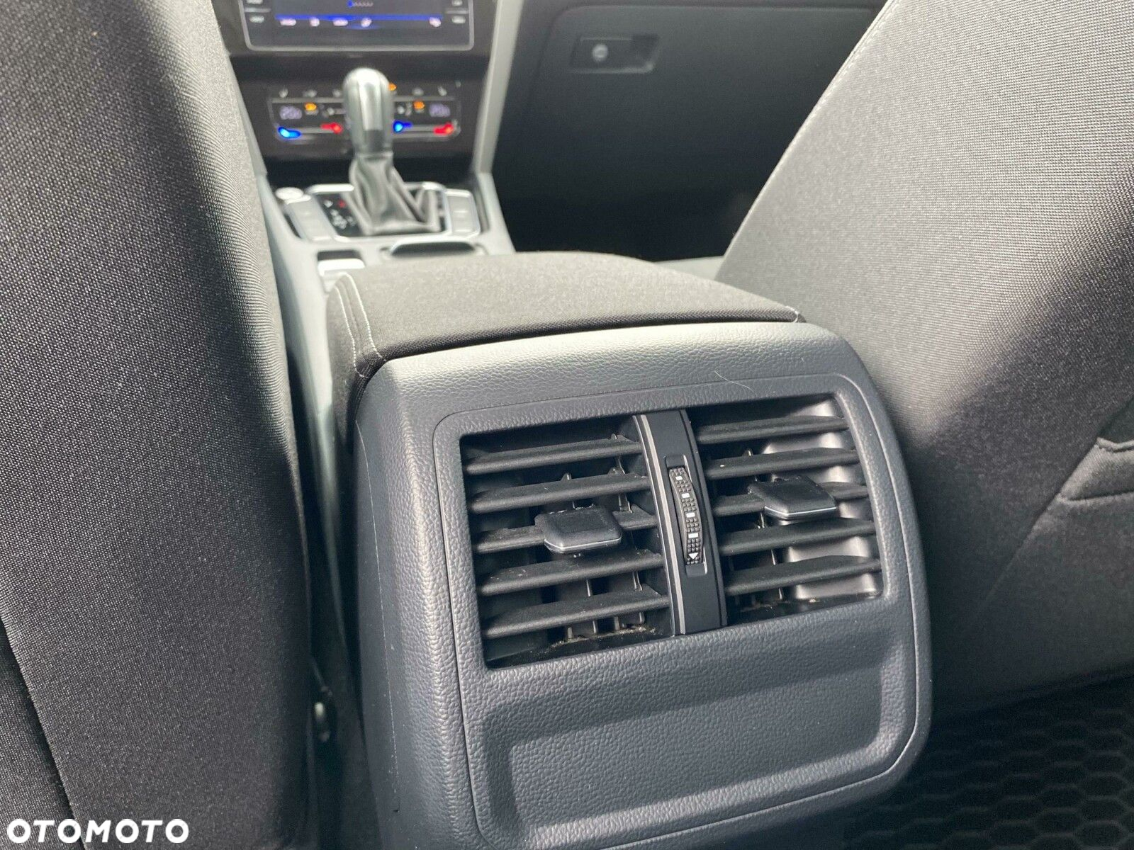 Volkswagen Passat 2.0 TSI Business DSG - 15