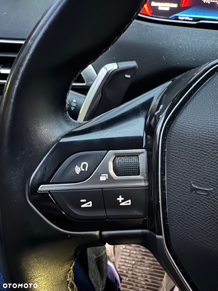 Peugeot 3008 1.2 PureTech Road Trip S&S EAT8 - 14