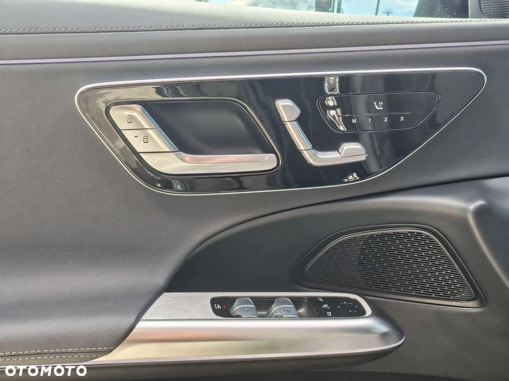 Mercedes-Benz Klasa E 220 d mHEV 4-Matic AMG 9G-Tronic - 20