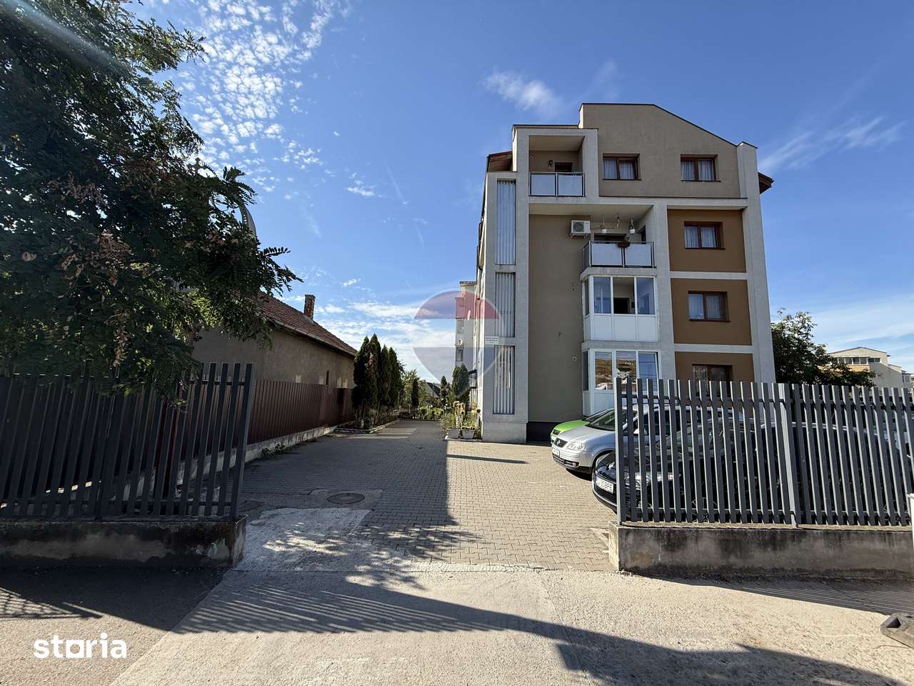 Apartament cu 2 dormitoare, 2 balcoane, parcare. str Libertatii — fotografia 1