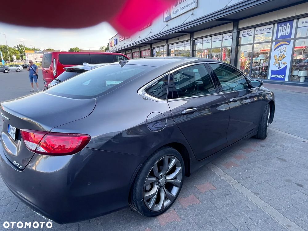 Chrysler 200 - 4