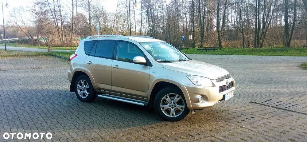 Toyota RAV4 - 2