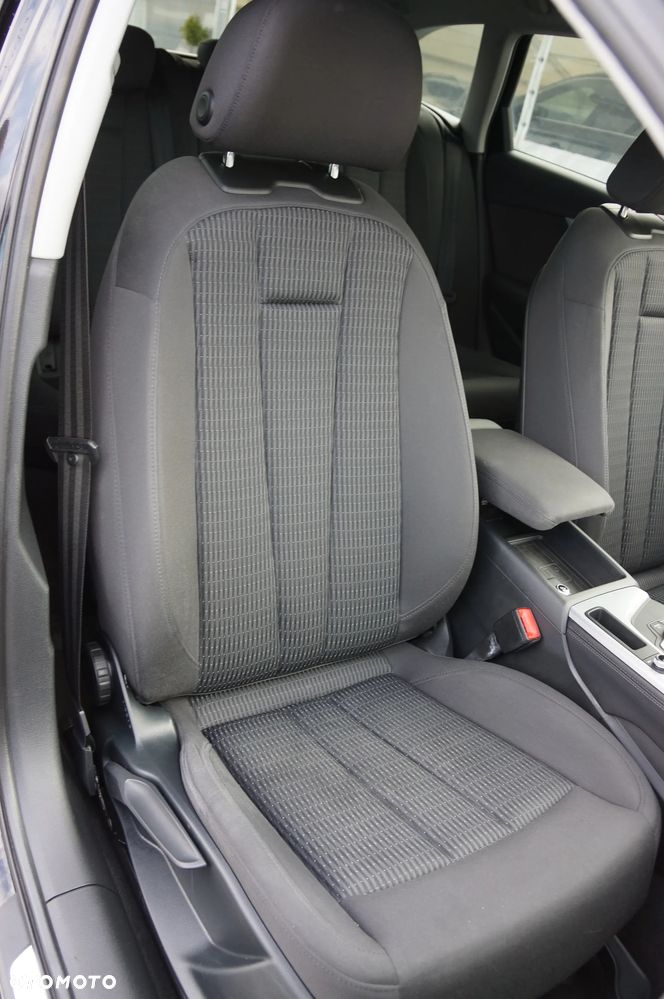 Audi A4 Avant 2.0 TDI clean diesel Quattro - 31