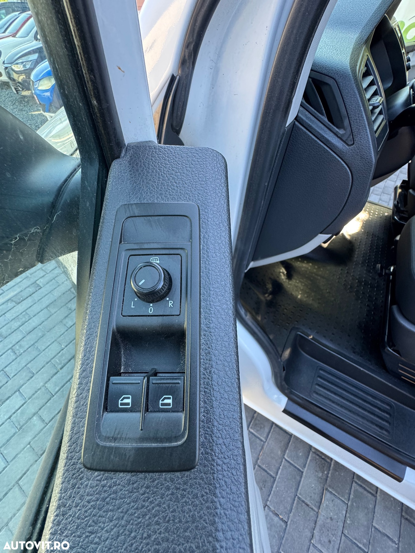 Volkswagen Transporter Multivan T6 2.0 TDI 75 kW KR Comfortline - 24