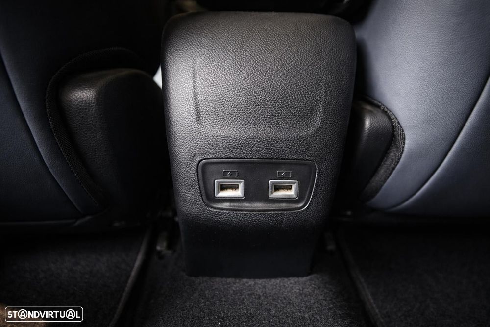 Peugeot e-2008 50 kWh Allure - 21