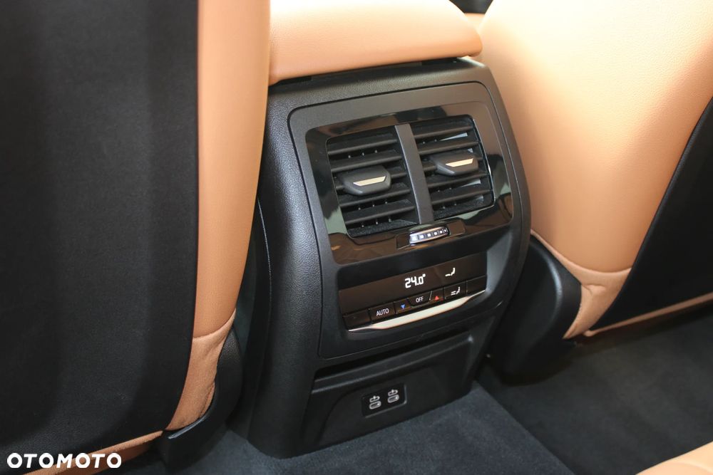 BMW X3 xDrive20d MHEV - 25