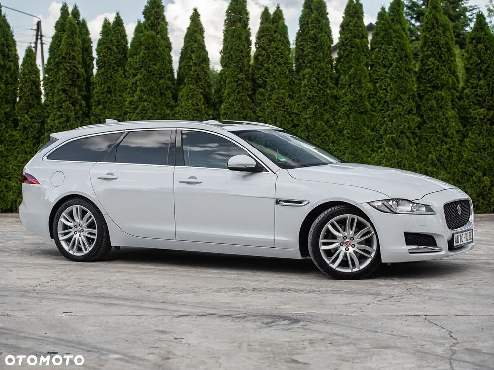 Jaguar XF 25d AWD Prestige - 3