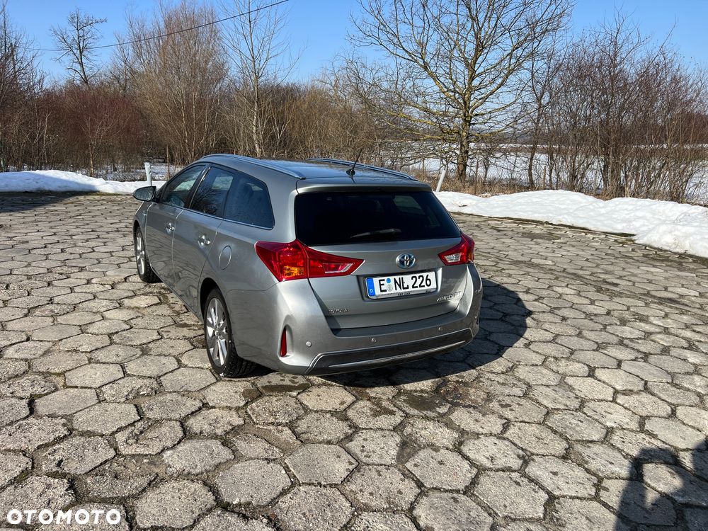Toyota Auris 1.8 HSD Prestige NAVI - 6