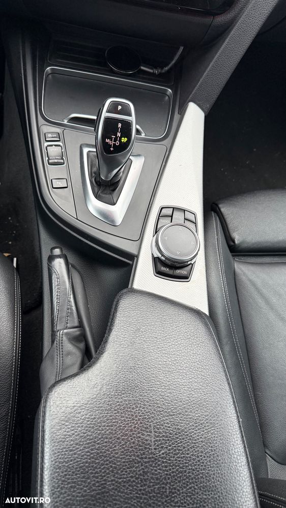 BMW Seria 3 320d xDrive Aut. M Sport - 13