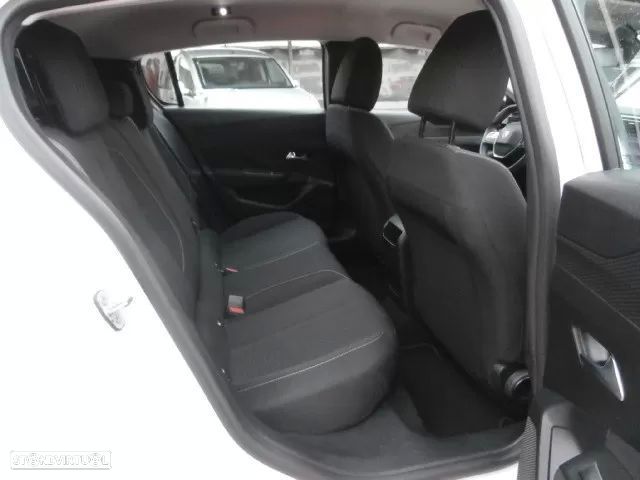 Peugeot 308 - 26