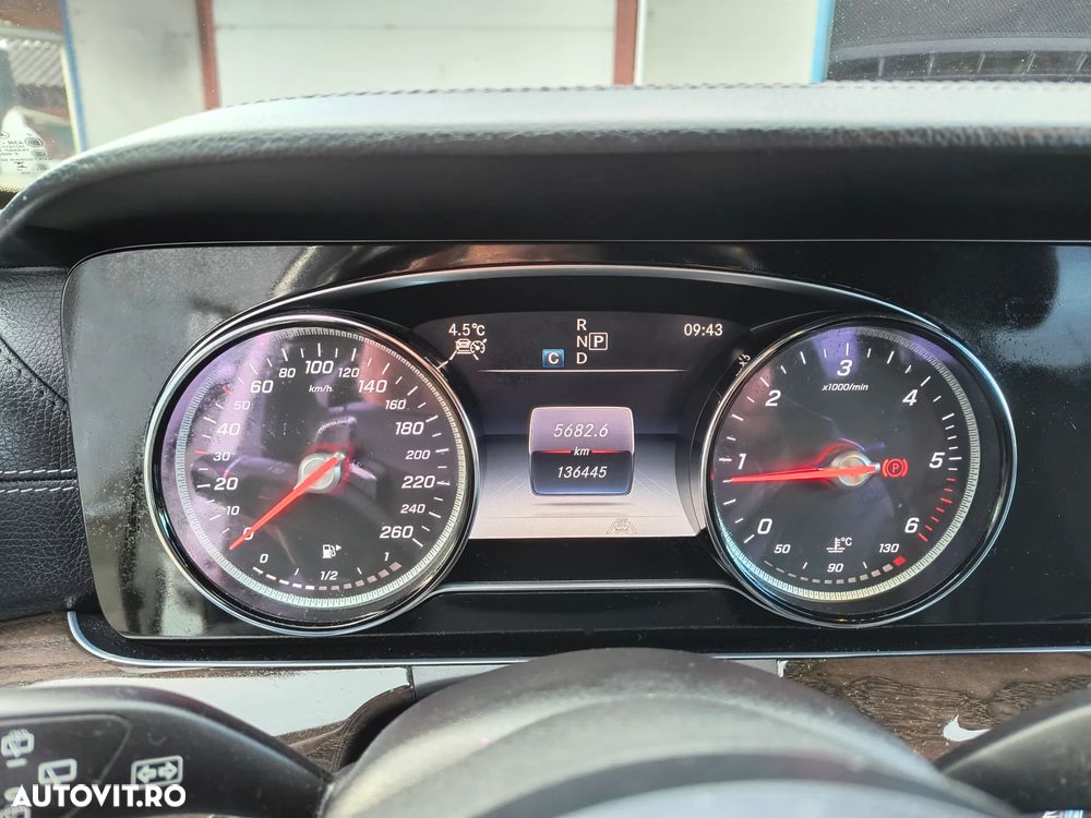 Mercedes-Benz E 220 d T-Modell Aut - 7